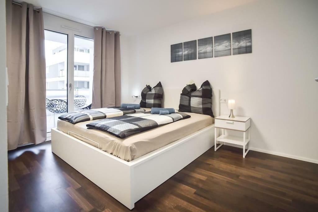 Deluxe Ferienwohnung Apartment Stuttgart Centre/Milaneo Exterior foto