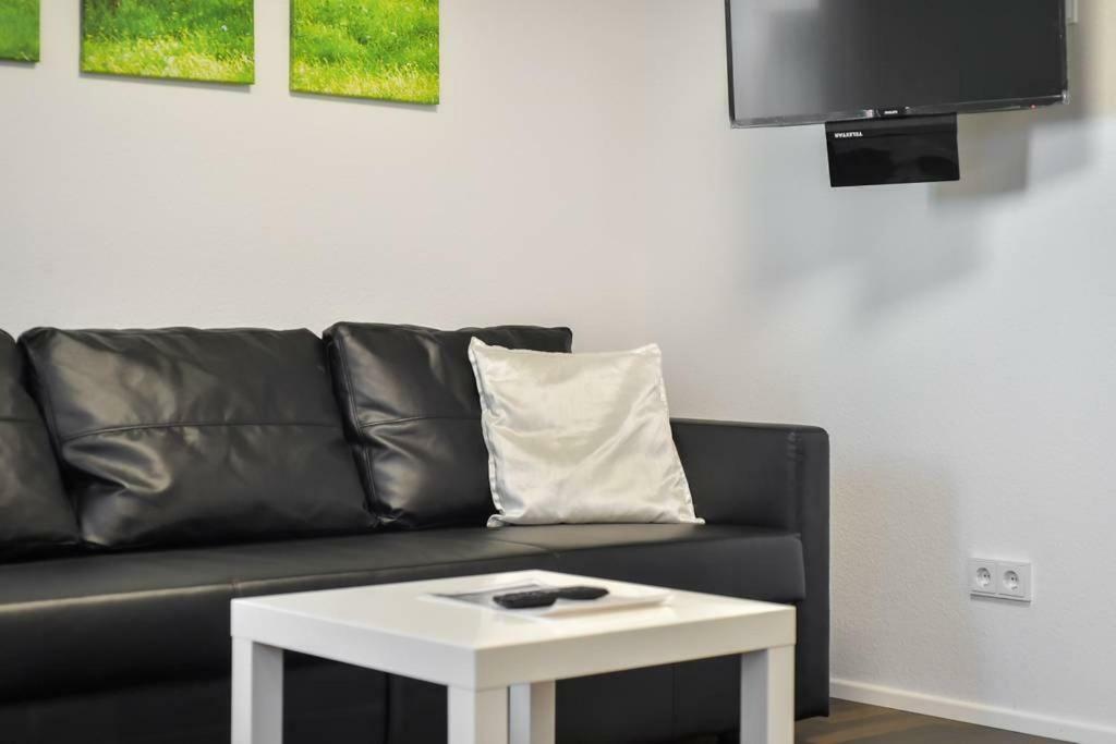 Deluxe Ferienwohnung Apartment Stuttgart Centre/Milaneo Exterior foto